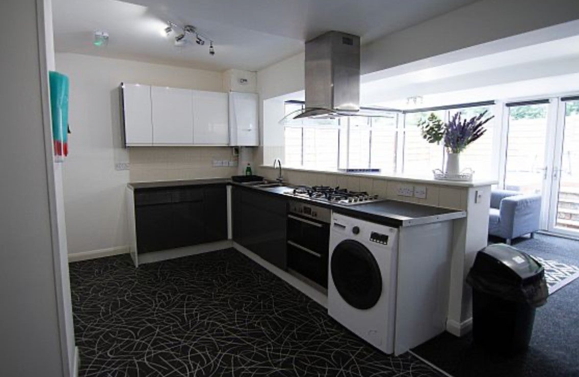 Room Newland Park Drive in York