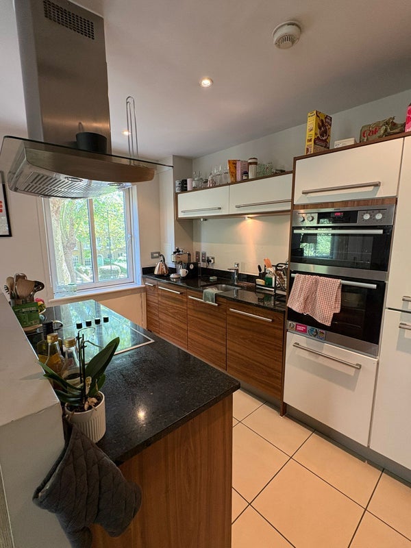 Room Kennington Road in Greater London