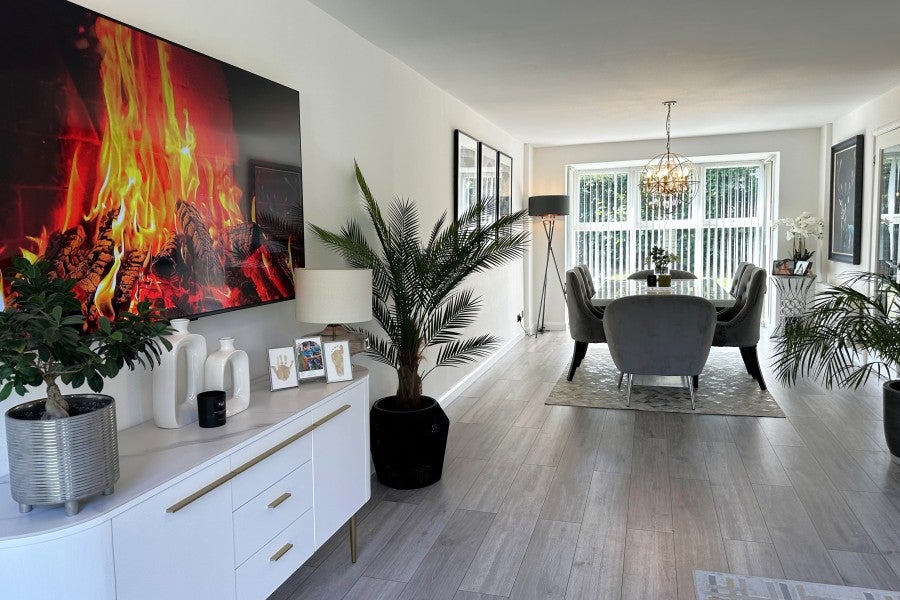 House Wynton Grove in Elmbridge