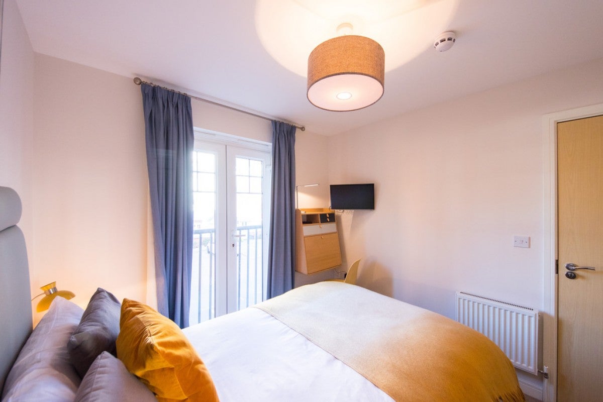 Room Perigee in Shinfield