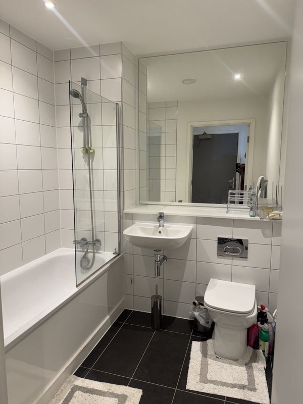Room Wharf End in Trafford