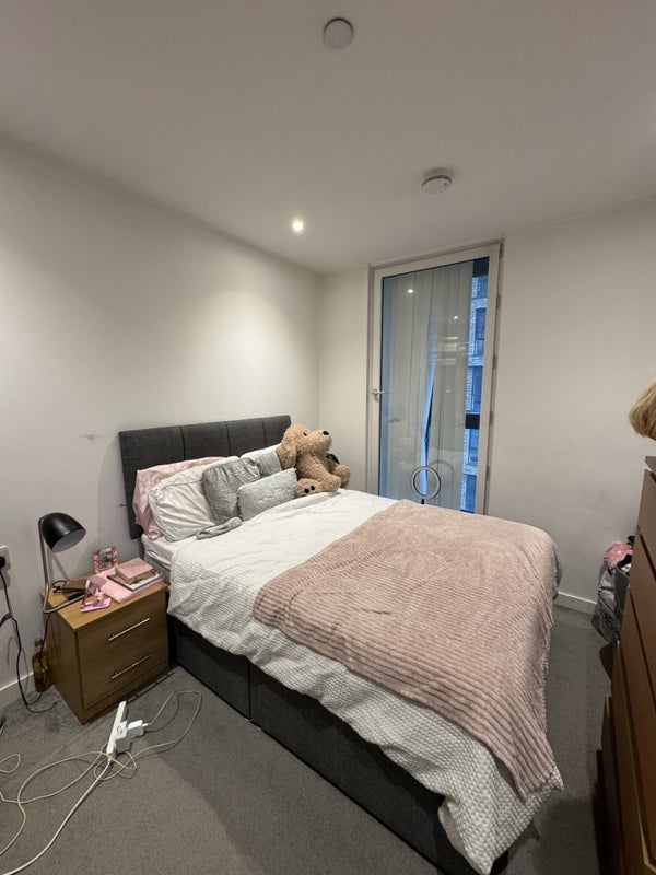 Room Wharf End in Trafford