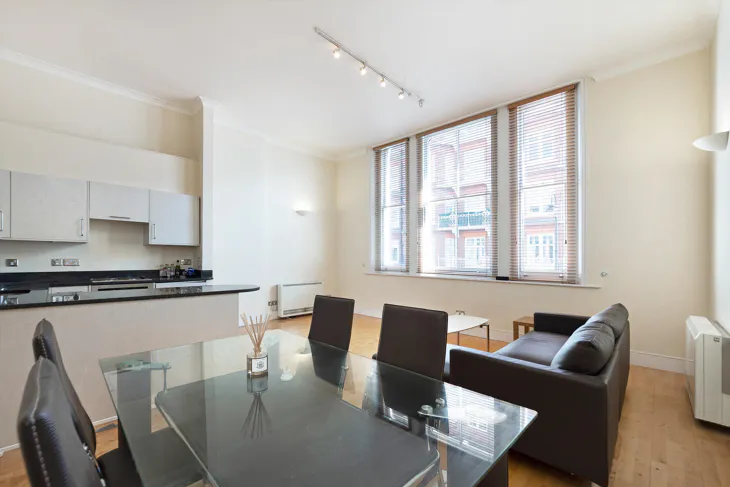 Flat Old Brompton Road in Greater London