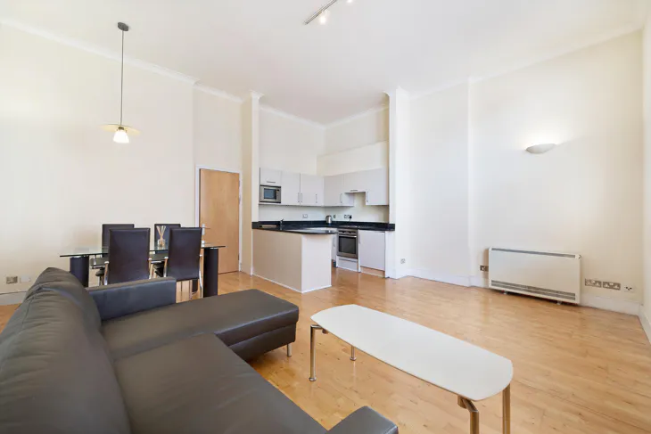 Flat Old Brompton Road in Greater London