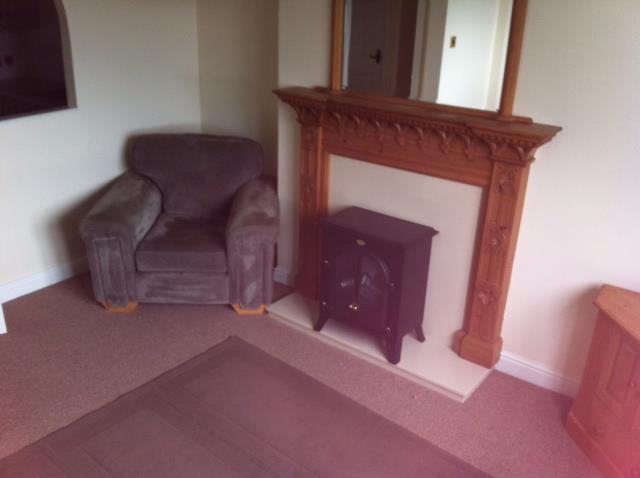 Flat Foxdale Drive in Brierley Hill