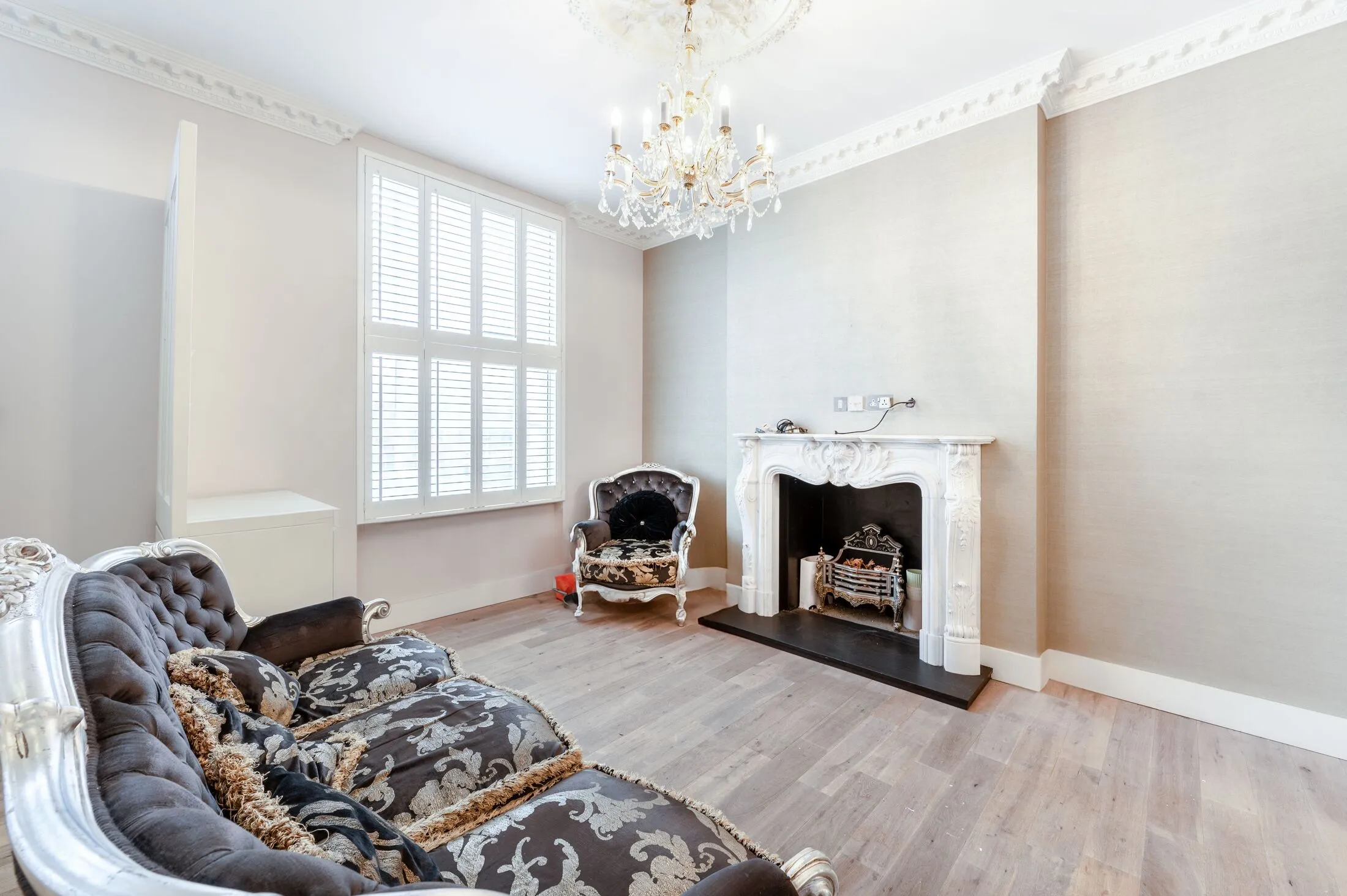 House Pembridge Road in Greater London
