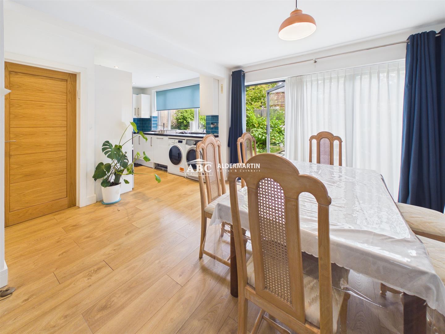 House Mayfair Court in Greater London