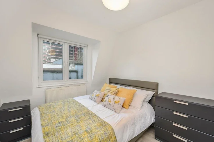 Flat Fonthill Road in Greater London