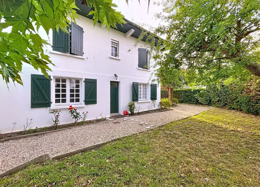 Flat Avenue Duvergier de Hauranne in Bayonne
