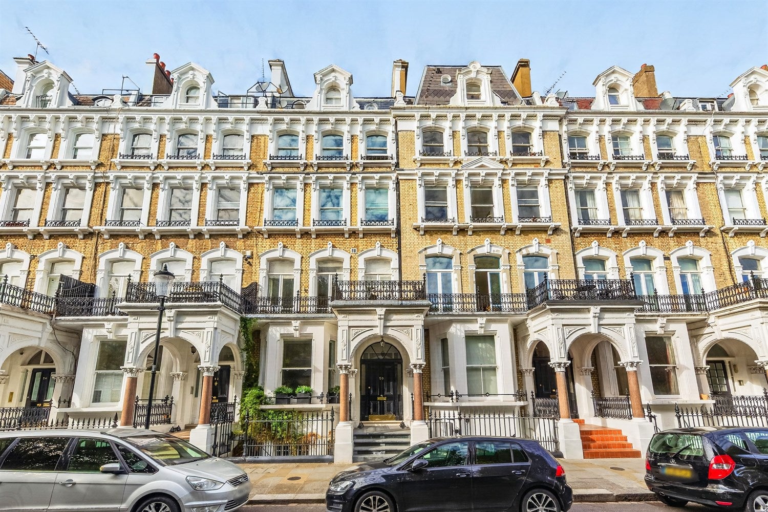 Flat Redcliffe Square in Greater London