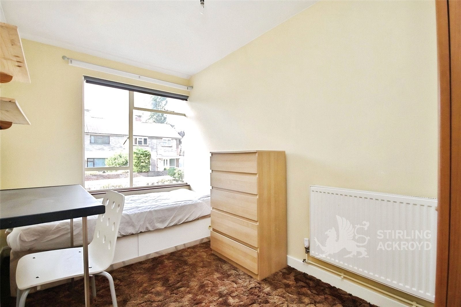 Flat Blackwell Avenue in Guildford