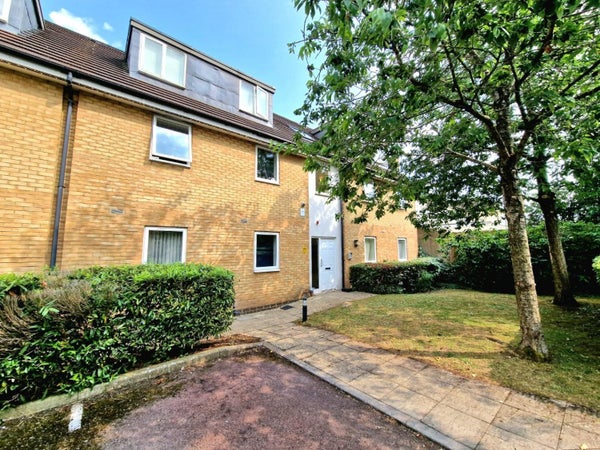 Flat Ridgemount Gardens in Bristol