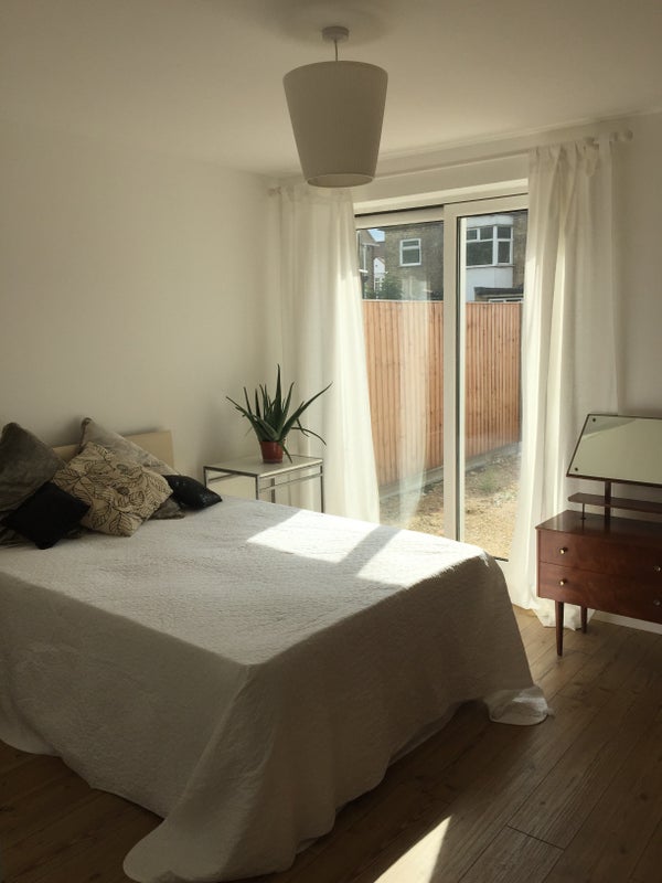 Room Pentyre Avenue in Greater London