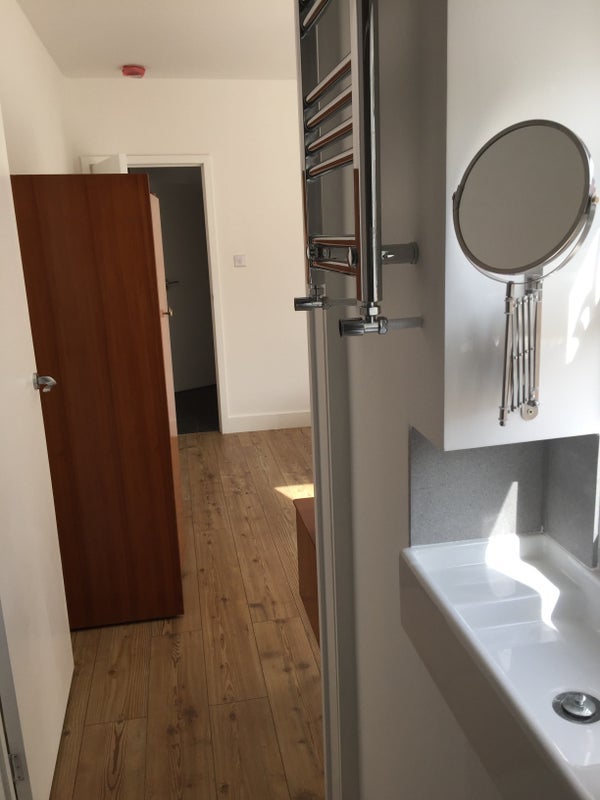 Room Pentyre Avenue in Greater London