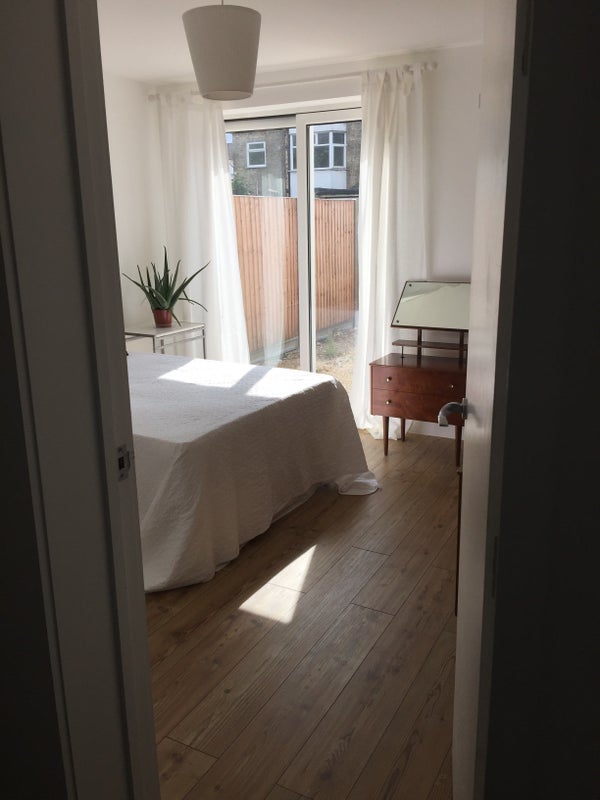 Room Pentyre Avenue in Greater London