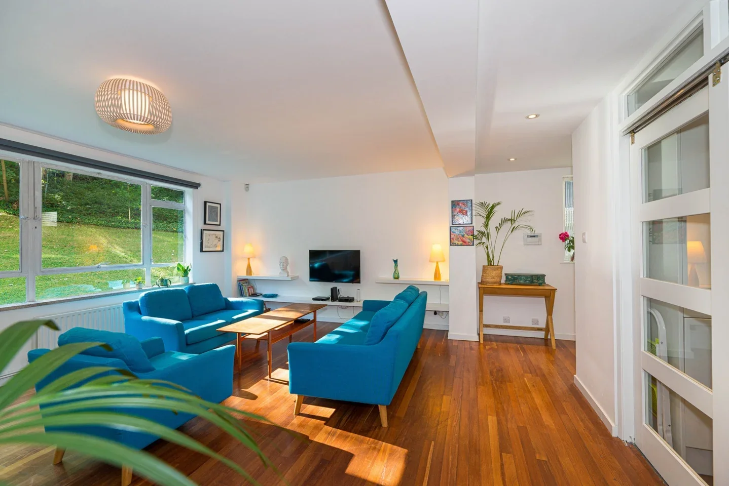 Flat Lymer Avenue in Greater London