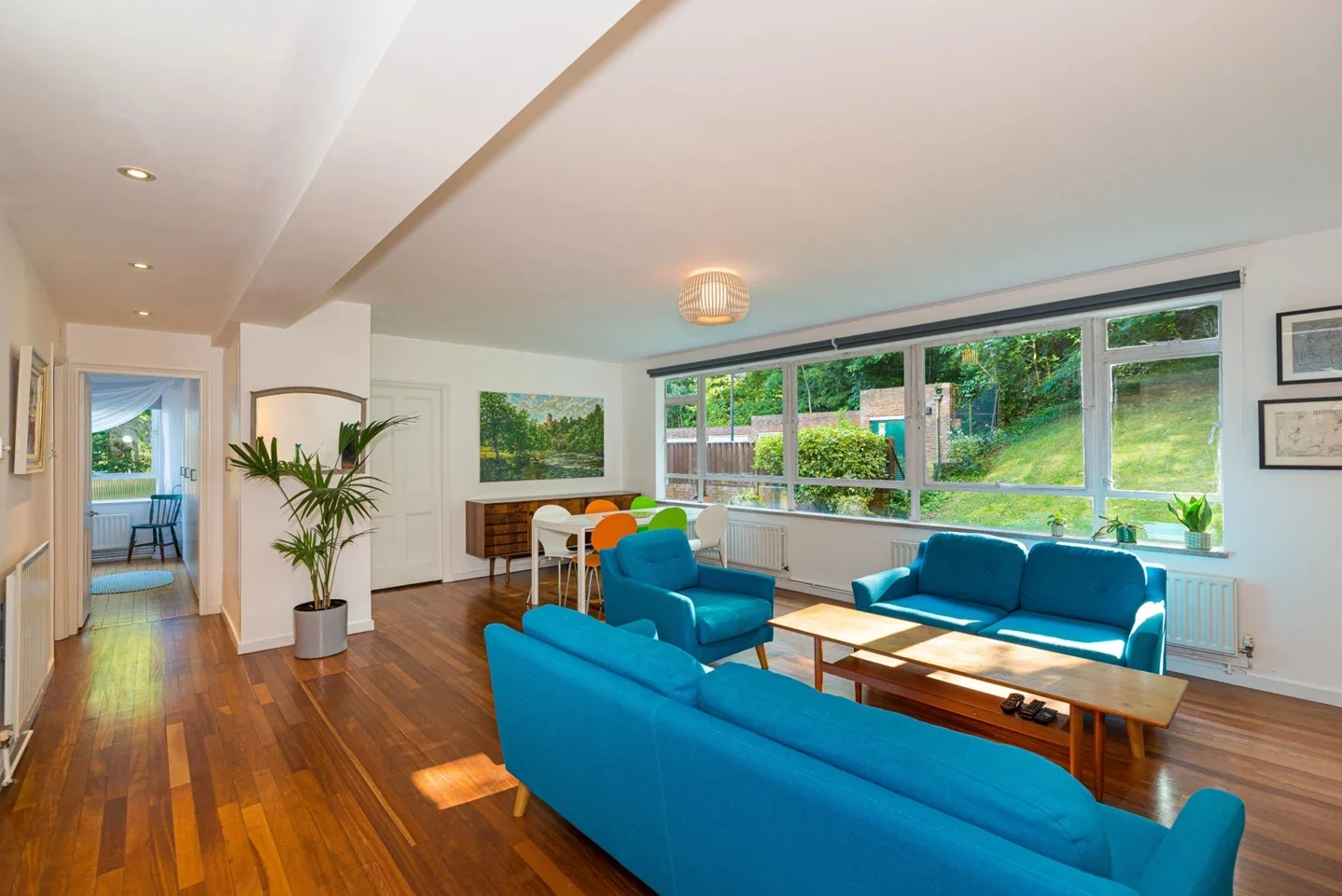 Flat Lymer Avenue in Greater London