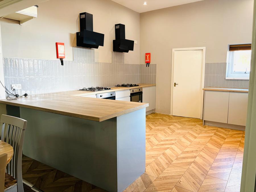 Room Mowbray Close in Sunderland