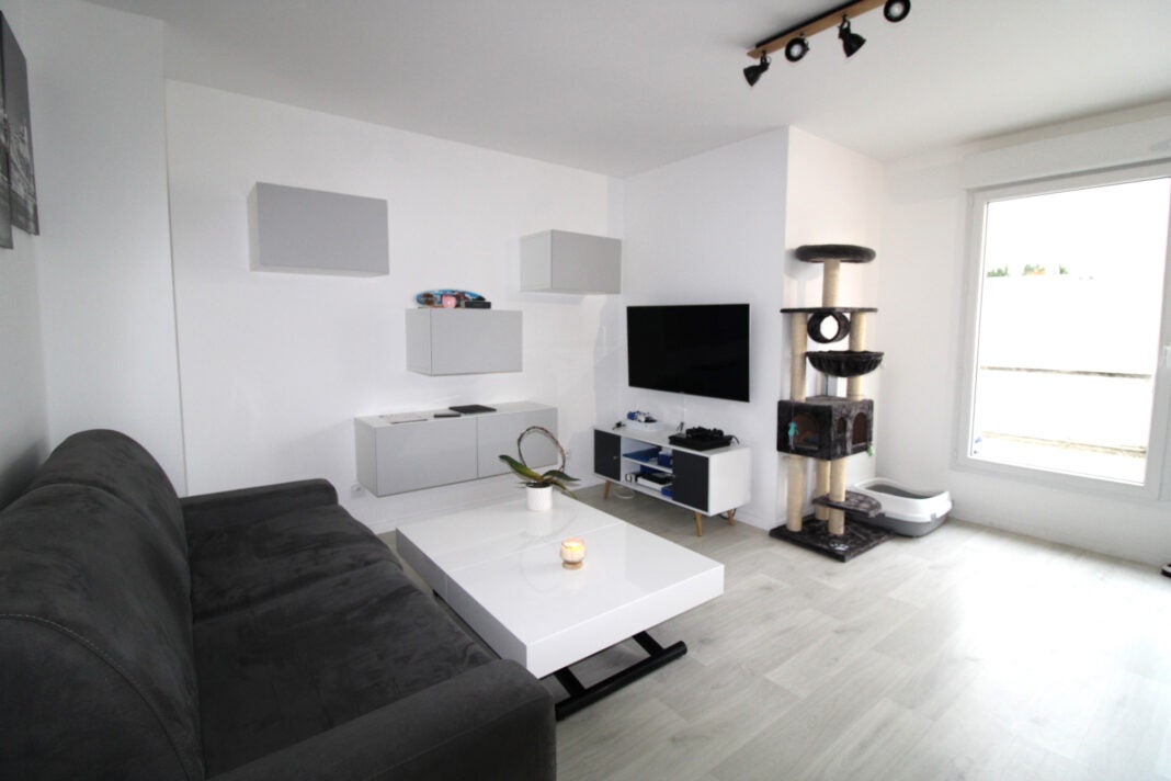 Flat Rue De Saint Marcel in Vernon