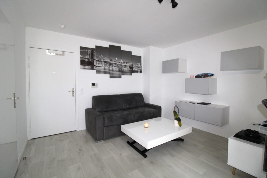Flat Rue De Saint Marcel in Vernon