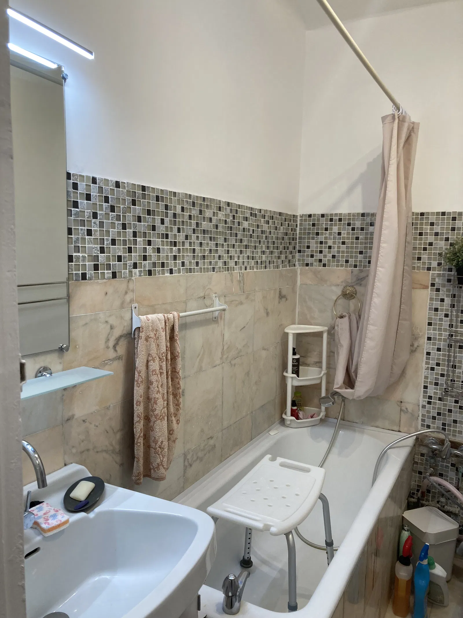 Room Rue du Fort in Rueil-Malmaison