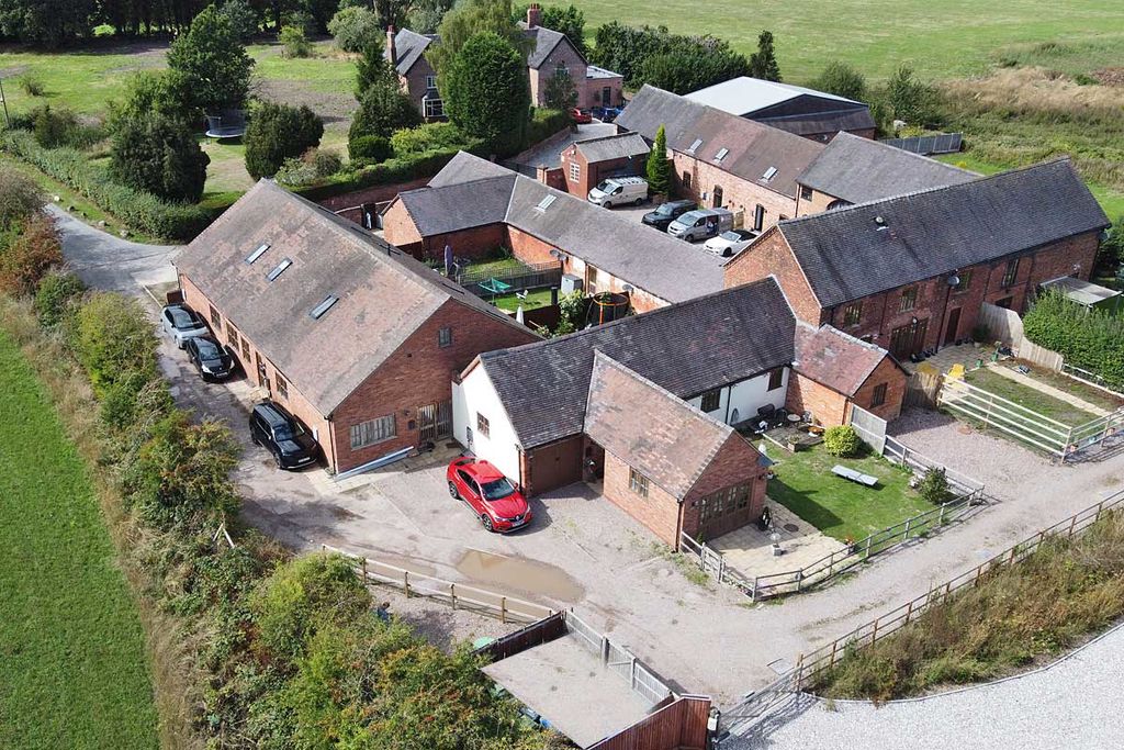 House Old Stafford Road in Brewood and Coven