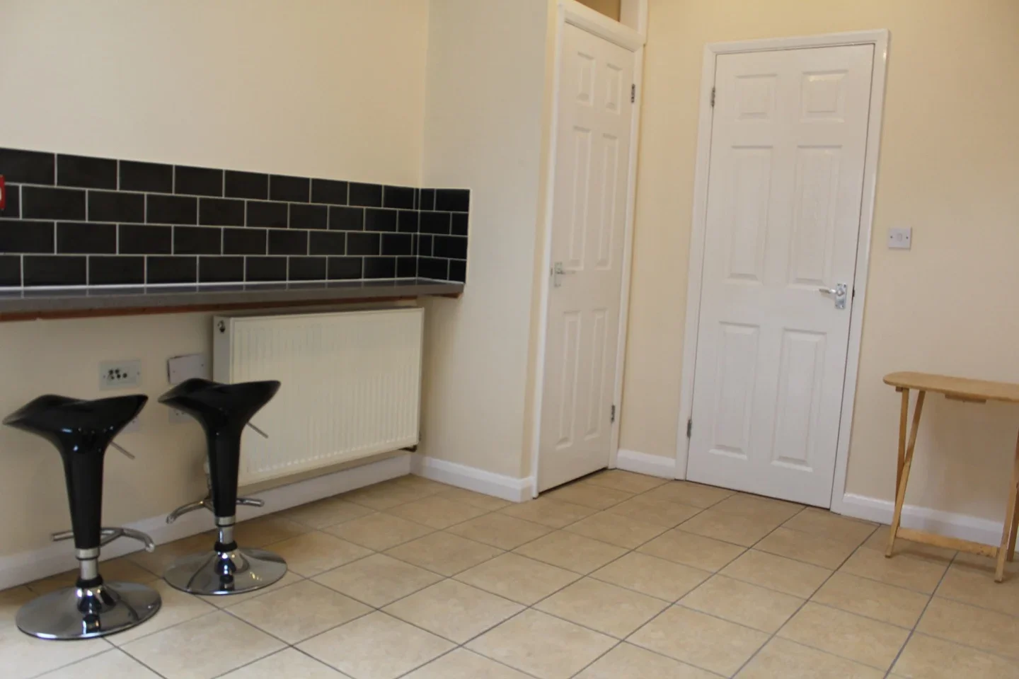 Flat Ashburnham Road in Luton