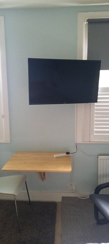 Room Brackenbury Road in Greater London