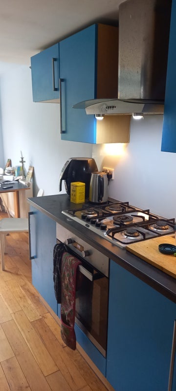 Room Brackenbury Road in Greater London