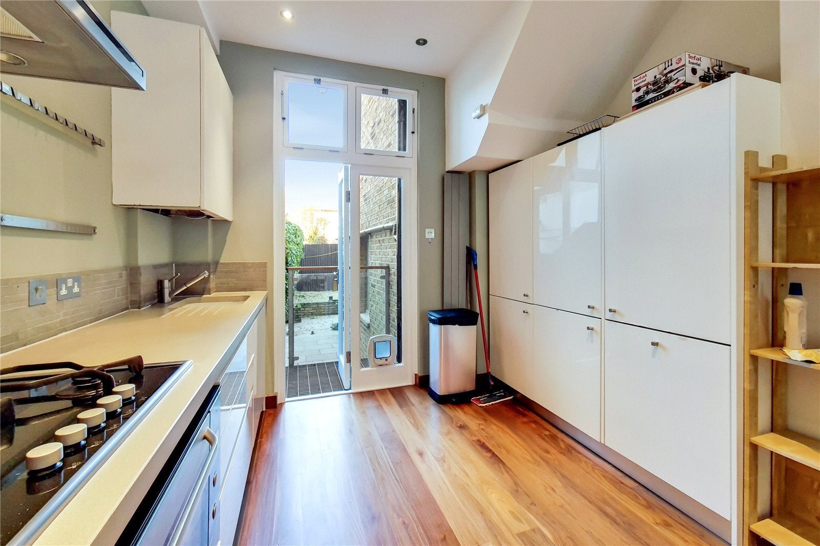 Flat Digby Crescent in Greater London