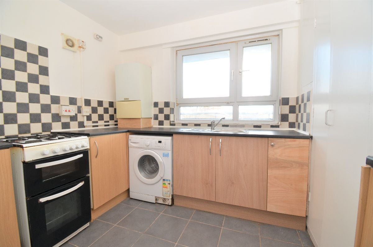 Flat Priory Road in Greater London