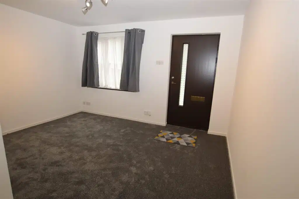Flat Heathlee Road in Greater London