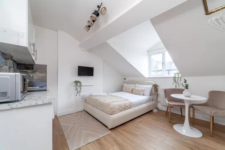 Flat Finsbury Park Road in Greater London