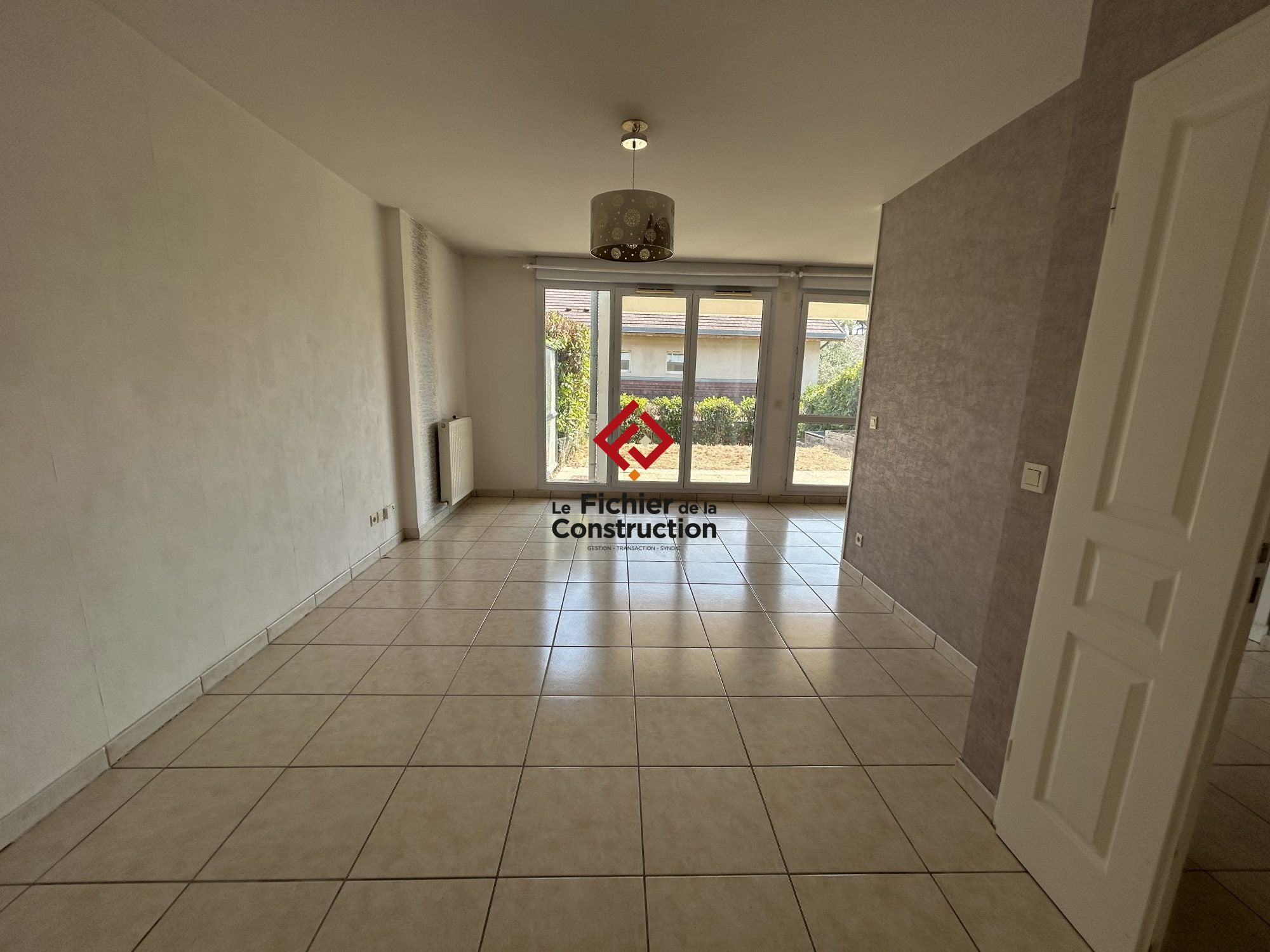 Flat Chemin de la Grande Chantourne in Saint-Nazaire-les-Eymes