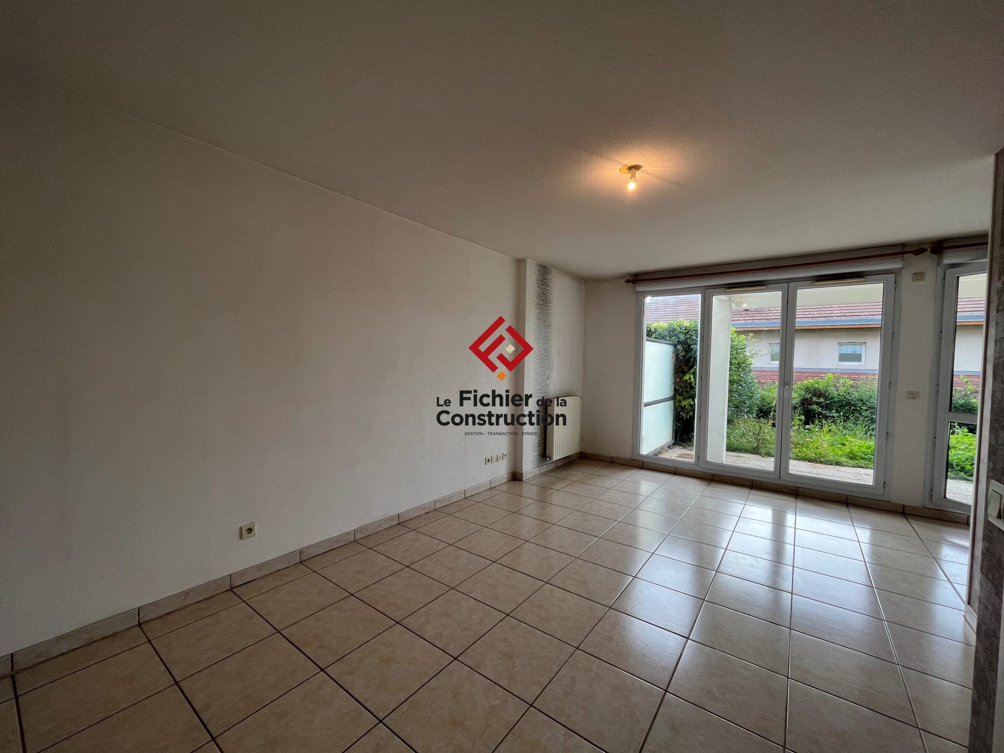 Flat Chemin de la Grande Chantourne in Saint-Nazaire-les-Eymes