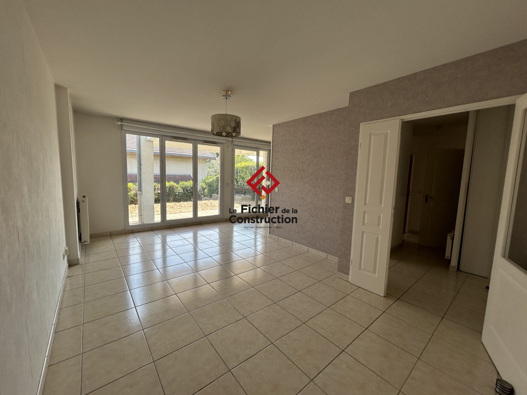 Flat Chemin de la Grande Chantourne in Saint-Nazaire-les-Eymes