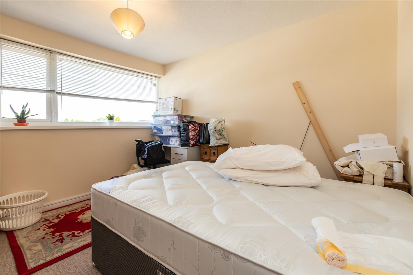 Flat Wellman Croft in Birmingham