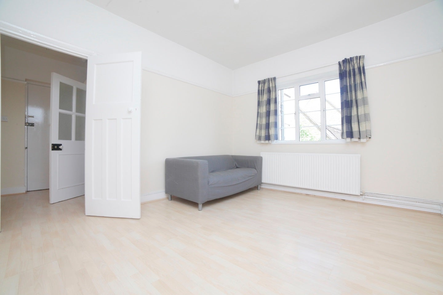 Flat Blackheath Hill in Greater London