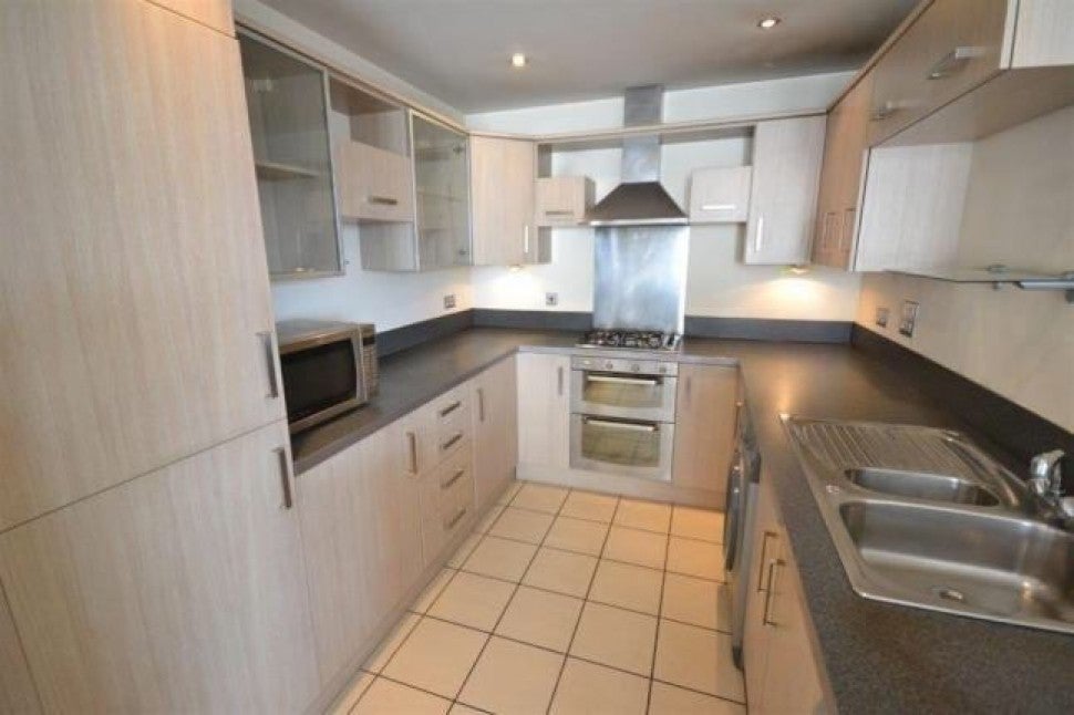 Room Helmdon Road in Leicester