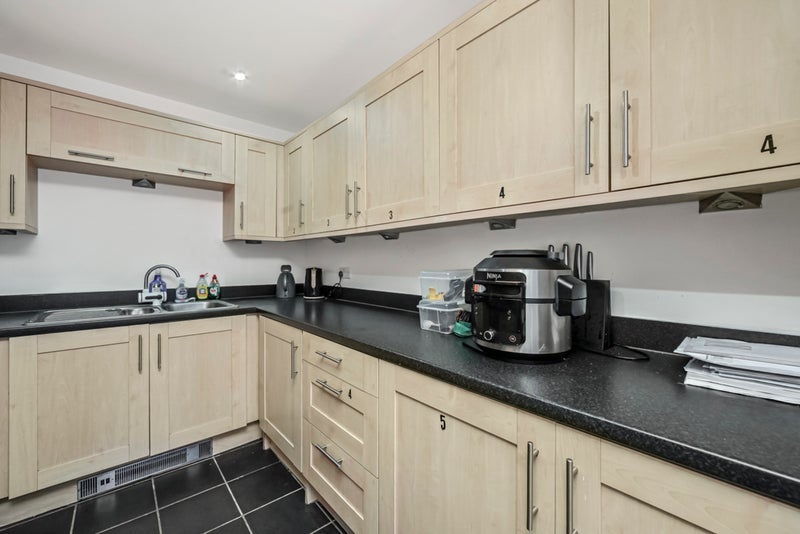 Room Camille Close in Greater London