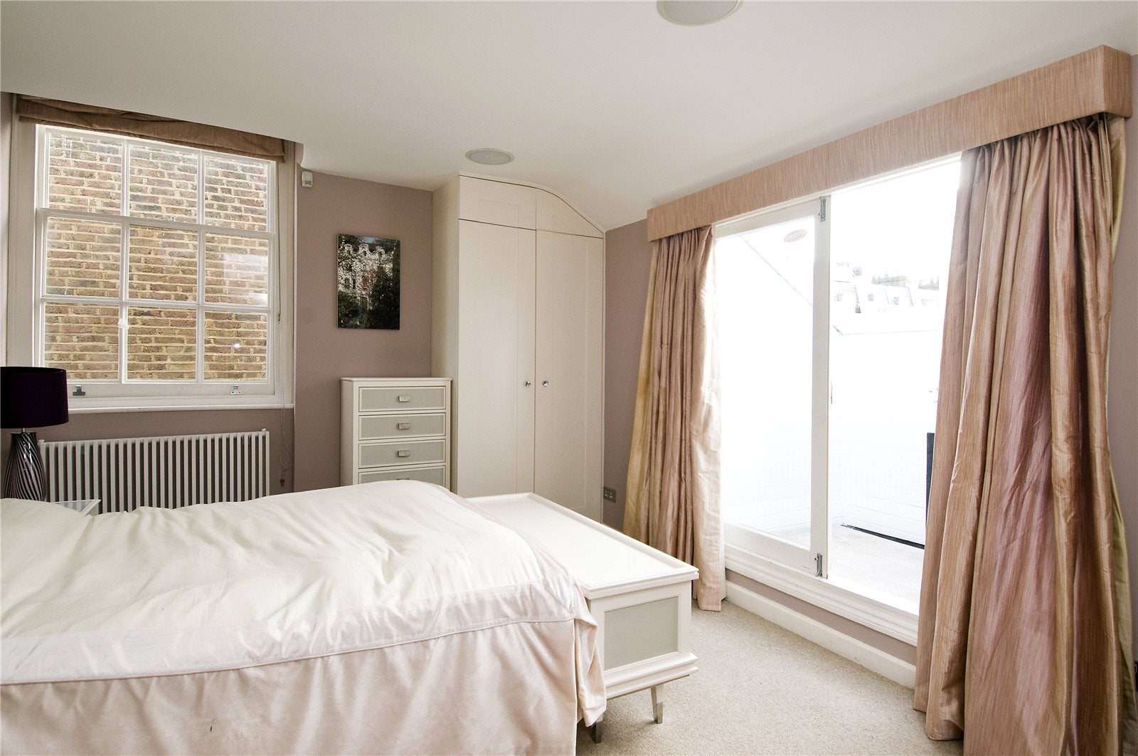 Flat Pembridge Square in Greater London