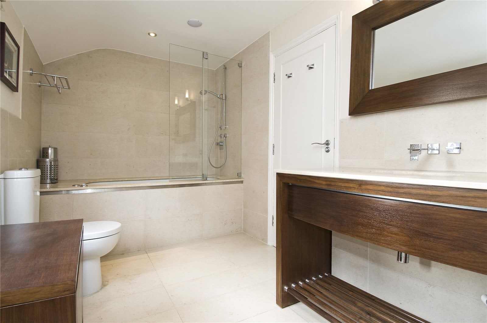 Flat Pembridge Square in Greater London