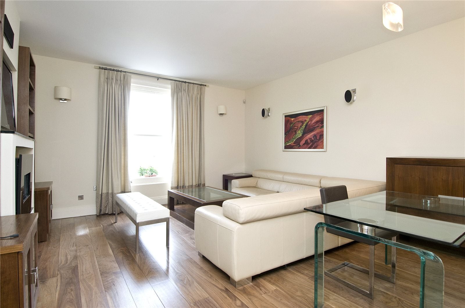 Flat Pembridge Square in Greater London