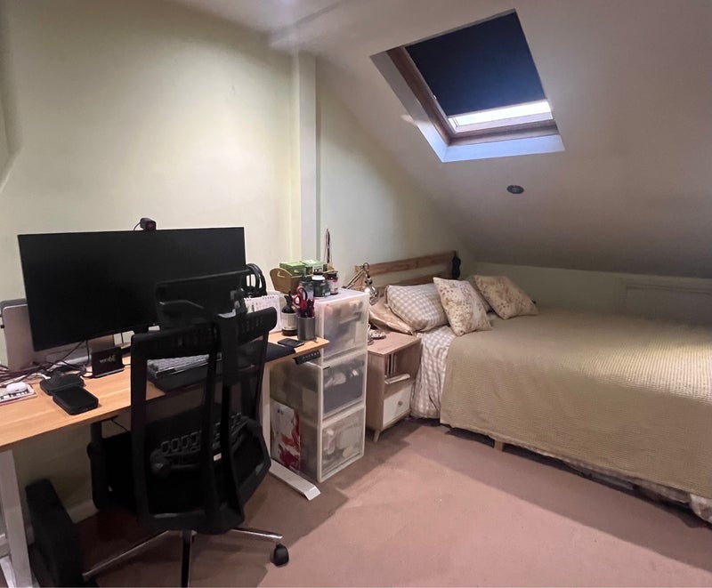 Room Queenstown Road in Greater London