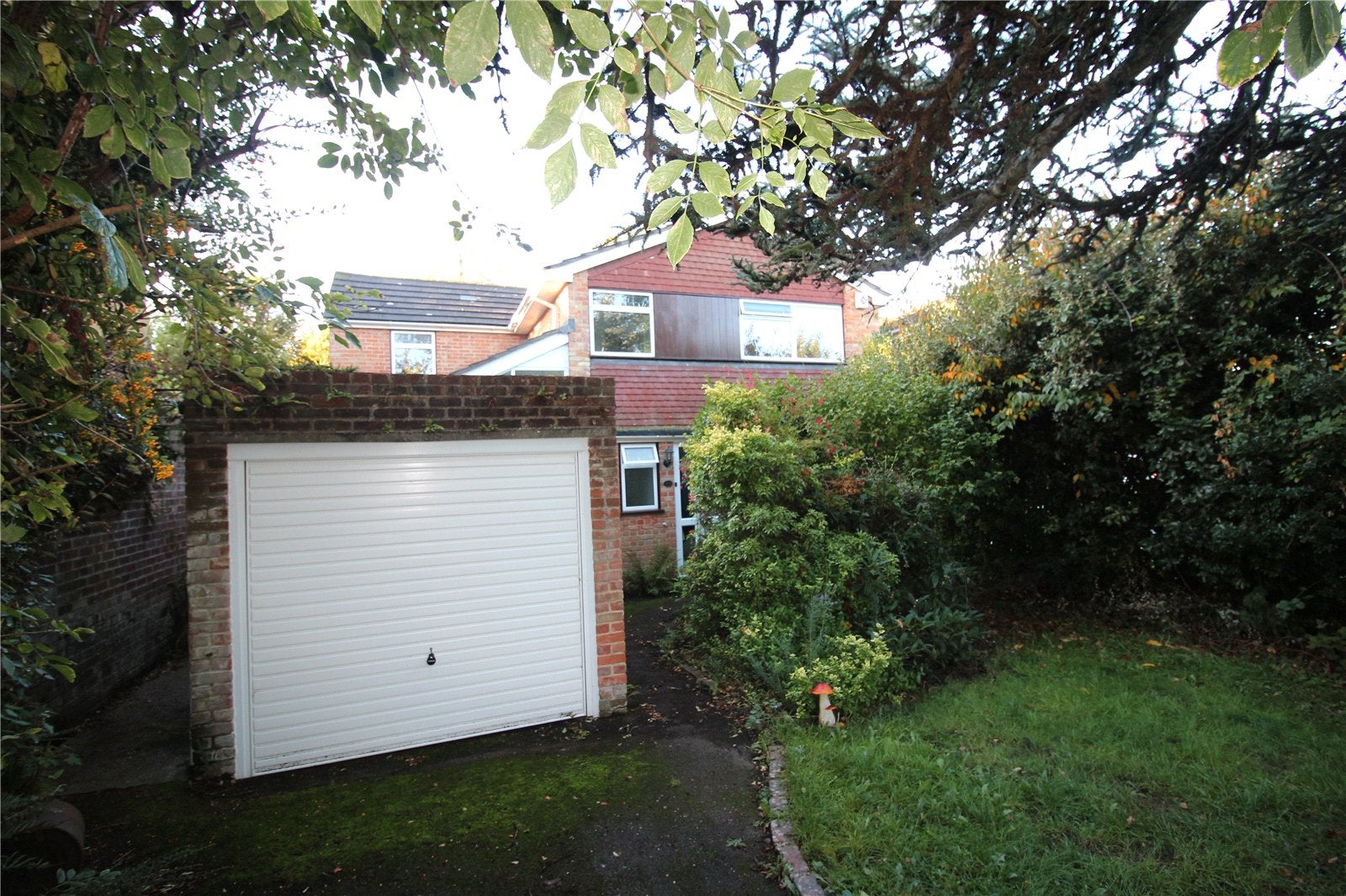 House Freshfield Bank in Wealden