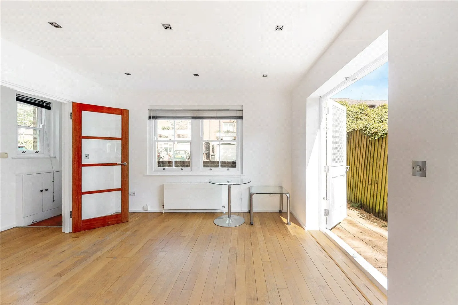 House Mutrix Road in Greater London