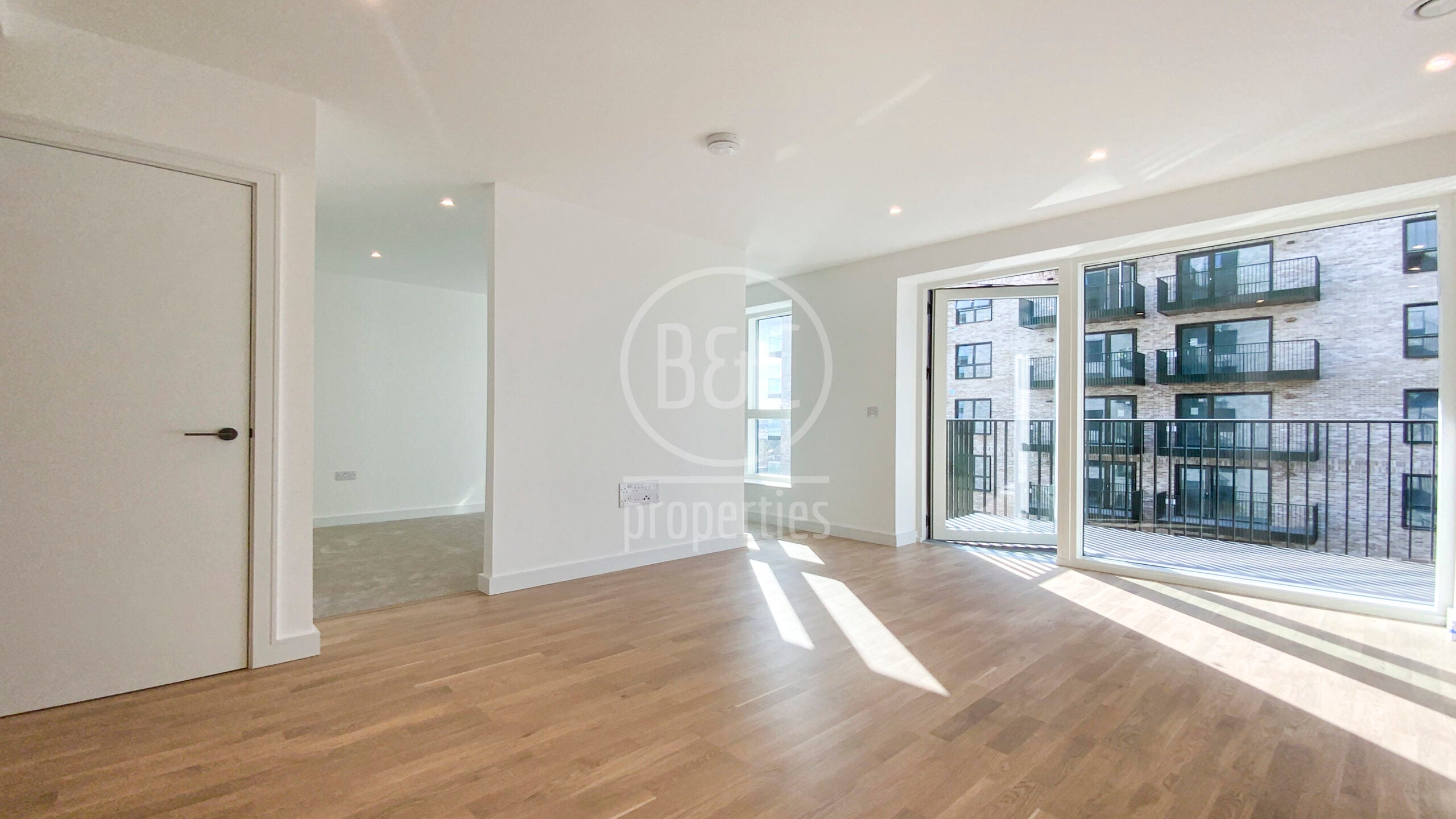 Flat Greenleaf Walk in Greater London