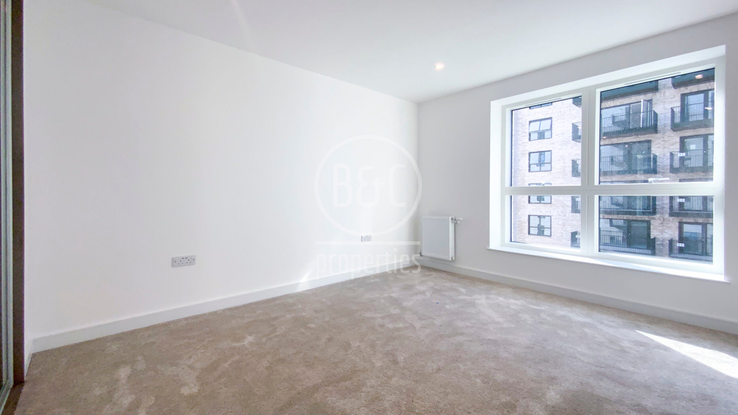 Flat Greenleaf Walk in Greater London