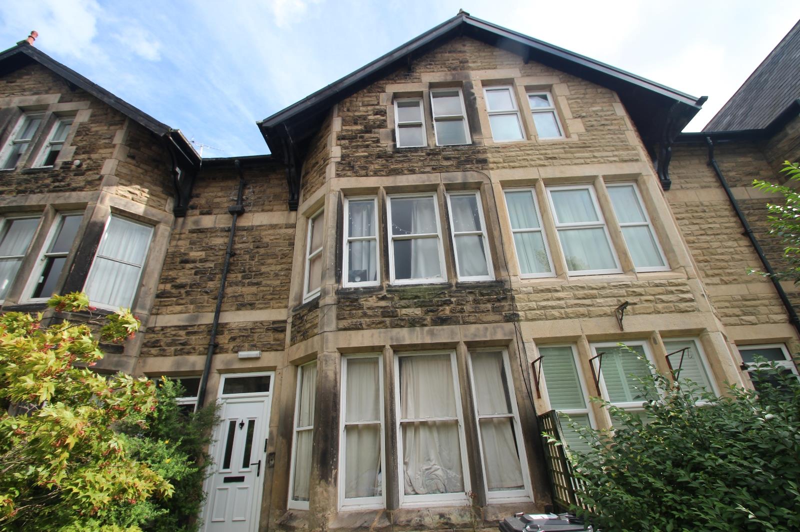 Flat Mornington Terrace in Harrogate
