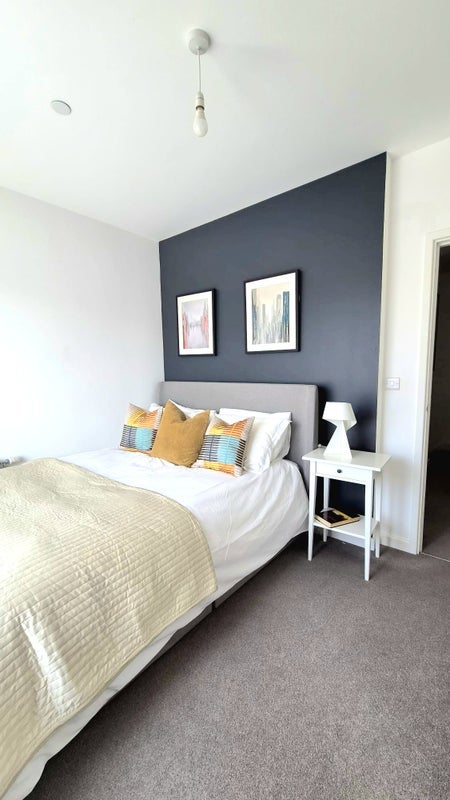 Room Brigstock Road in Greater London